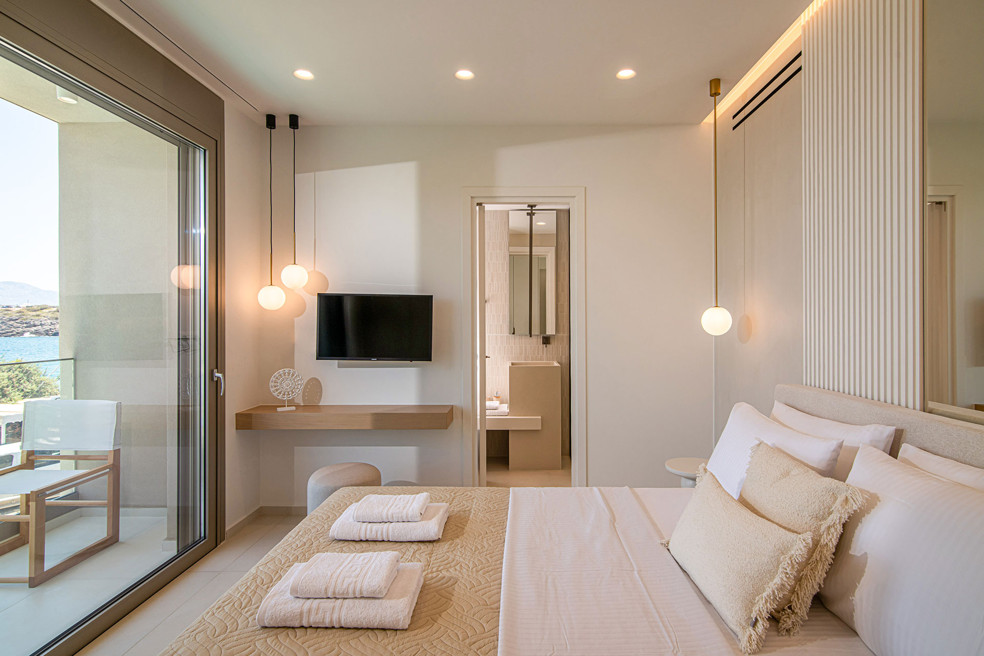 Edem-Boutique-Hotel-Deluxe-Double-Sea-View-(3).jpg
